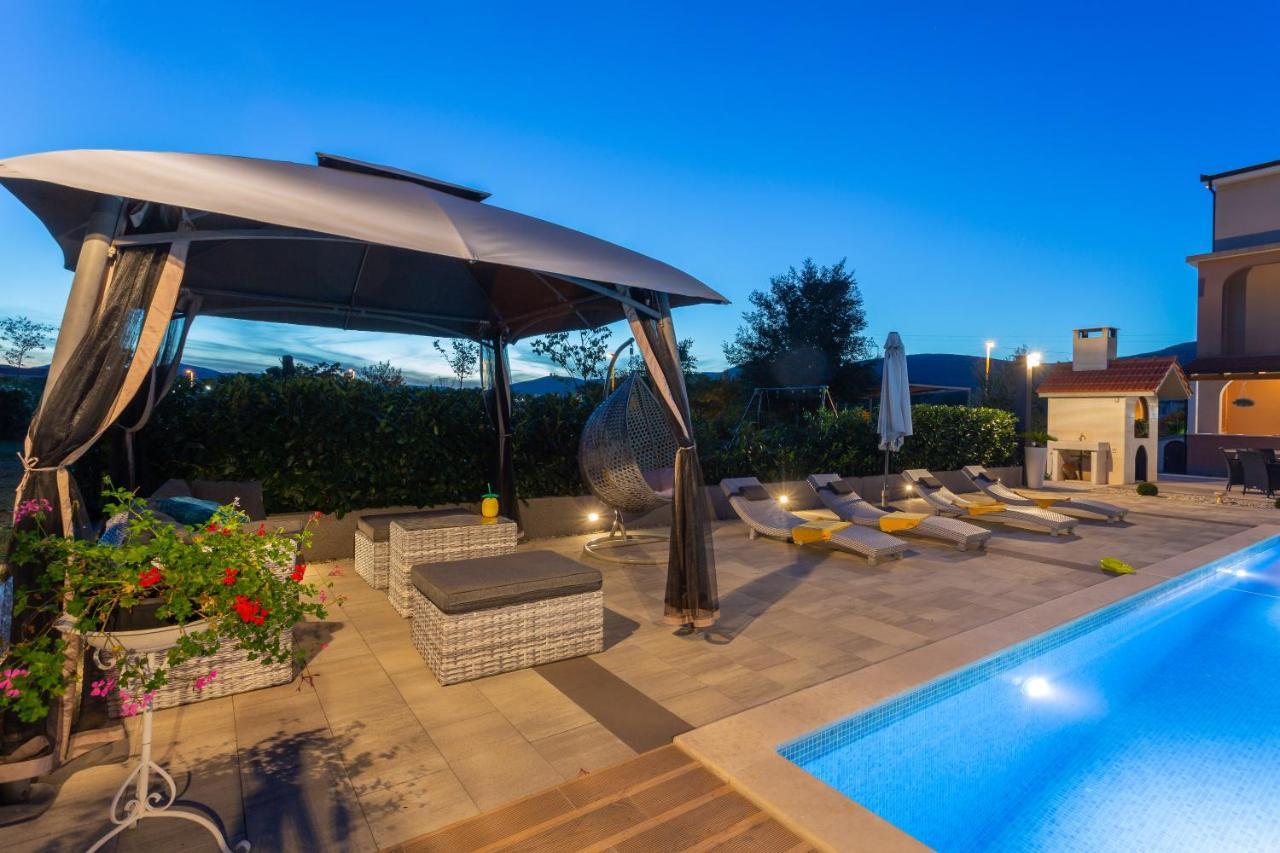 Villa Maris Dugopolje Ngoại thất bức ảnh